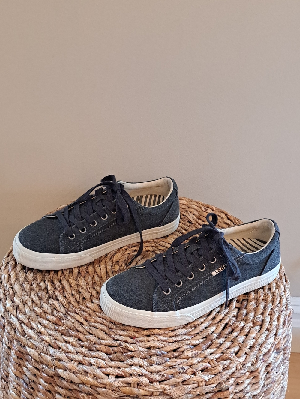 Taos Womens Plim Soul Grey Canvas Athleisure/Casual/Preppy Low Sneakers 7 - Picture 2 of 8